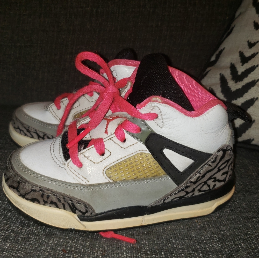 Nike spizike sneakers